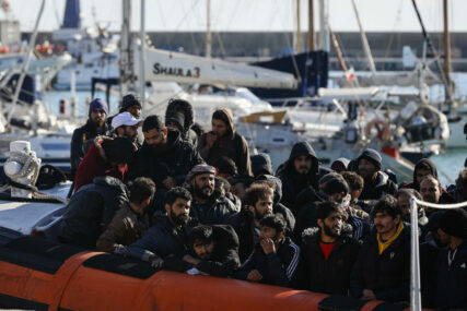 Migranti na brodu 