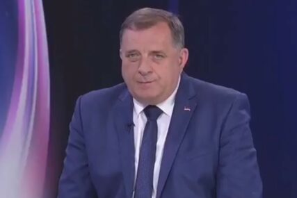 "MORA DA SE IZVINI" Direktor kancelarije za Romske inicijative o uvredama Dodika upućenih Đokoviću