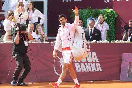 Ovacije za Novaka: Publika gromoglasnim aplauzom pozdravila najboljeg tenisera svijeta (VIDEO)
