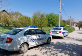 Drama u Mladenovcu: Žena motkom napala zeta, pa izujedala policajce