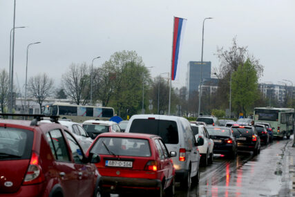 gužva u saobraćaju zbog održavanja srpska open i zatvorenih zatvorenih ulice 
