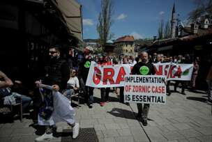  Počela protestna šetnja od Sebilja do zgrade Parlamenta FBiH