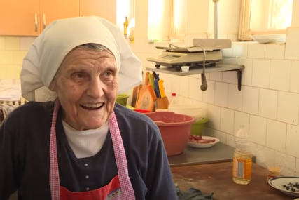Priča o sestri Budi koja je dječaku skuvala pasulj obilazi svijet: U srpskim kućama u Sandžaku se čuva posebno suđe koje nikad nije umašćeno svinjetinom (VIDEO)