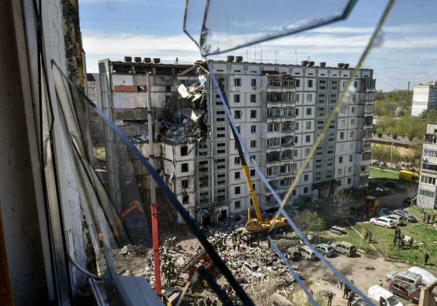 Pogled na srušenu zgradu