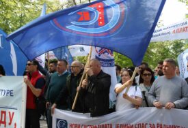(FOTO) Ko se bori za radnička prava u 21. vijeku: Sindikate vode PENZIONERI, a ni članstvo nije u cvijetu mladosti