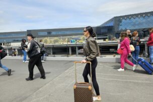 Katarina Grujić na aerodromu