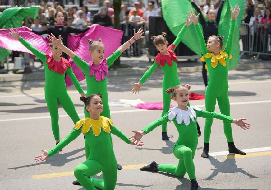Zabava nastavljena i danas: Održan Dječji karneval, mališani u kreativnim kostimima oduševili prisutne (FOTO)