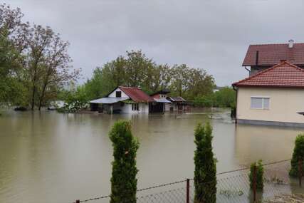 "Ovdje je apokalipsa" Obilne padavine izazvale poplave u FBiH, aktivirana klizišta