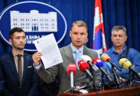 "Rukovodstvo uredno prima plate, a odbornici naknadu" Stanivuković podnio inicijativu za održavanje sjednice Skupštine Grada
