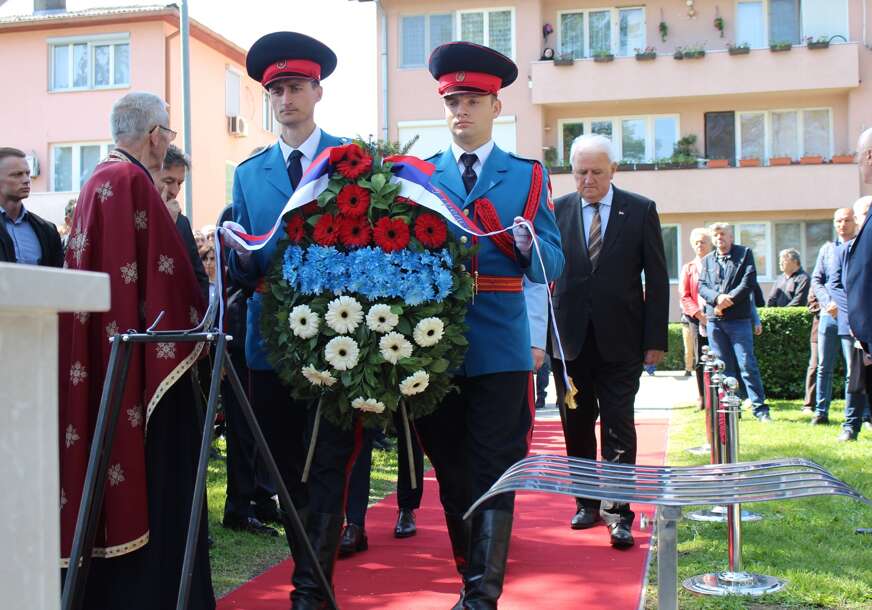 Svježa sjećanja na srpsku golgotu: Danas u Gradiški obilježavanje 28. godišnjice egzodusa iz Zapadne Slavonije (FOTO)