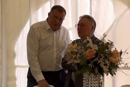 "Živi i zdravi bili" Dodik proslavio krsnu slavu, a evo ko se našao među gostima (VIDEO, FOTO)