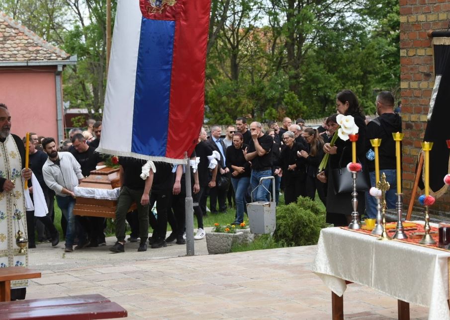 Potresna Poruka Majke Petra Mitrovića Koji Je Ubijen U Krvavom Piru U ...