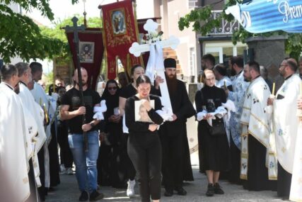 Povorka u Mladenovcu na sahrani