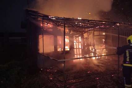 Požar u Banjaluci: Izgorio kafić "Lasta" (FOTO)
