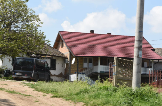 Kuća ubijenog mladića u Mladenovcu