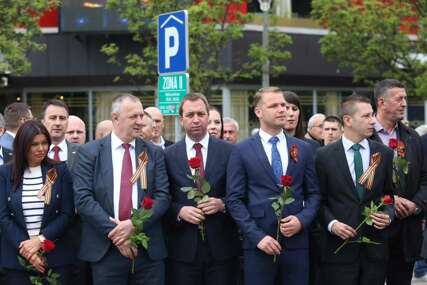 "Za slobodu podnijeli ogromne žrtve" Selak i delegacija SPS odali počast žrtvama fašizma u Banjaluci (FOTO)