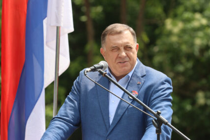 SLOBODU I MIR DUGUJEMO NJIMA Dodik čestitao krsnu slavu Boračkoj organizaciji Srpske