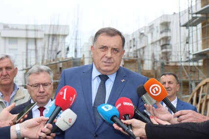 Dodik i Kalabuhov sastali se u Banjaluci "Ravnopravan dijalog svih strana je jedini način napretka u BiH"