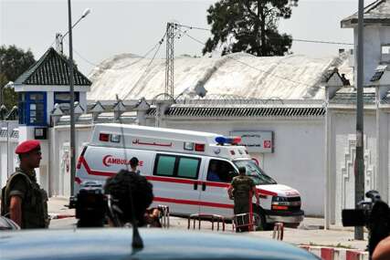 PUCNJAVA U TUNISU Čuvar ubio kolegu pa krenuo na sinagogu, u napadu ubijene 4 osobe, 9 ranjeno