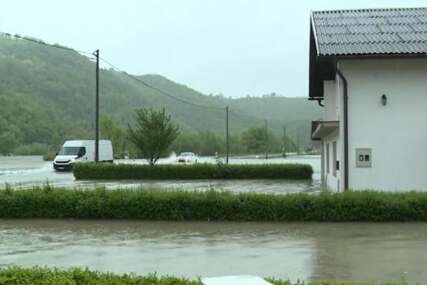 Građani USK u strahu zbog poplava “Situacija je jako loša ne može se stići, voda je sve veća"