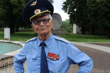 Nova knjiga ruskog pilota sa Kozare: Vlado Zrnić (93) logoraš, partizanski kurir i veteran rata iz Turjaka (FOTO)