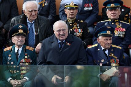 Aleksandar Lukašenko na vojnoj paradi