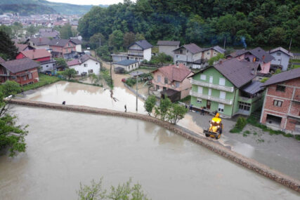 Pomoć Bihaću i Krupi: Od Sarajeva 40.000 KM za poplavljene opštine