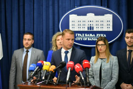 Grad našao rješenje: Stanivuković pozvao maturante da se prijave u Domu omladine za isplatu novca