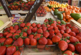 SKUPLJE NEGO BRAŠNO Za pola kilograma jagoda Beograđani moraju izdvojiti 13,20 KM
