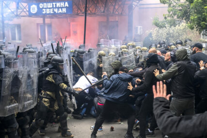 Sukob policije i građana u Zvečanu