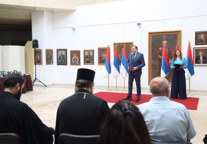 Milorad Dodik na otvaranju izložbe posvećenu Dostojevskom