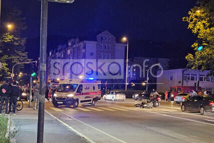 Povrijeđen motociklista, leži na putu, stigla i Hitna pomoć