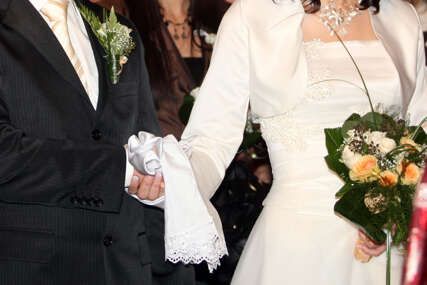“Ne bih savjetovao vjenčanje” Mladoženja napravio haos poslije svadbe, zbog koverti redom zvao goste