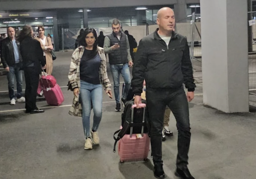 Tanja Savić na aerodromu
