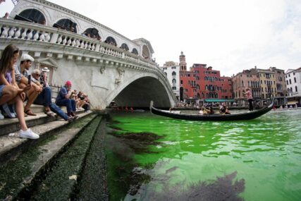 Zelena voda u Veneciji