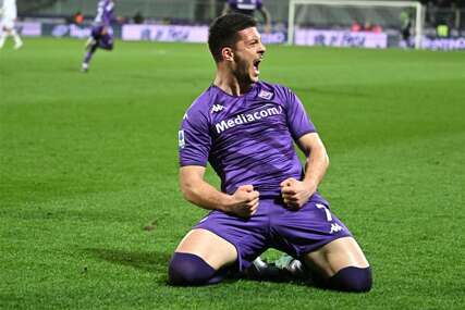 SRBIN U PROBLEMU Fiorentina gomila igrače u napadu, odlazak sve izvjesniji
