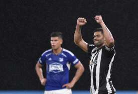 KLASA JE VJEČNA Hulk pokazao da i dalje ima top u nozi (VIDEO)