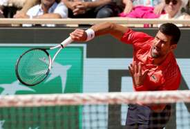 NASTAVLJENA DOMINACIJA Đoković plasmanom u polufinale došao na korak od rekorda Rodžera Federera