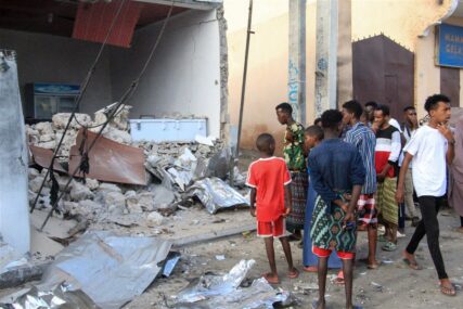 NEZAPAMĆENA TRAGEDIJA Djeca se igrala granatom koja je eksplodirala i ubila njih 27