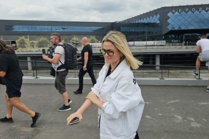 Milica Pavlović bez trunke šminke: Pjevačica je uvijek ful sređena, a sada na aerodrom stigla ovom izdanju (FOTO)