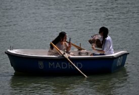 U Italiji 3 osobe preminule zbog vrućine: Toplotni talas BLOKIRAO EVROPU, zatvaraju se škole, željeznički saobraćaj u prekidu