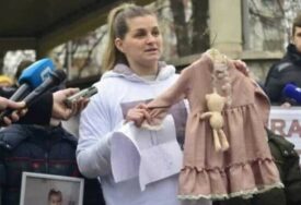 "Izgubila sam se" Potresne riječi majke djevojčice Džene (2) nakon što je Tužilaštvo podiglo optužnicu protiv 3 ljekara (FOTO)