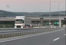 PRESRETAČI ZA MANJE OD 24 ČASA UHVATILI 3 BAHATA VOZAČA Jurili i do 244 km/h, jedan za volanom bio pijan sa 1,19 promila alkohola