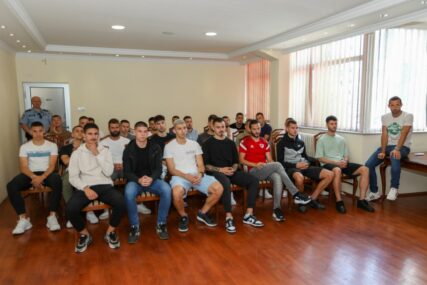 FK Borac igrači na prozivci