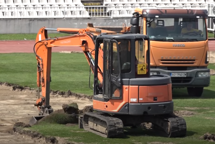 Novi sjaj Partizanovog stadiona: Sprema se nova travnata podloga u Humskoj (FOTO, VIDEO)