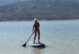 KAD SUDBINA UMIJEŠA PRSTE "Stara razglednica na frižideru poslije očeve smrti mi je spasla život" (FOTO)
