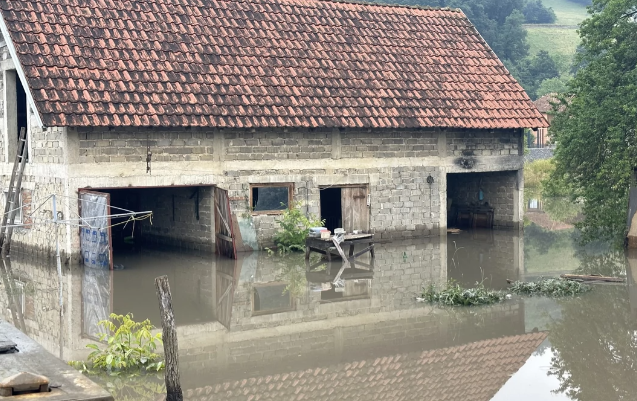 Voda poplavila kuću