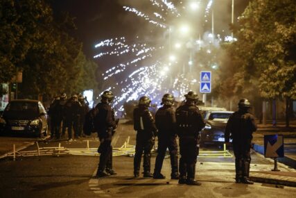 NEMIRI U FRANCUSKOJ Tokom protesta uhapšeno 150 ljudi (FOTO)