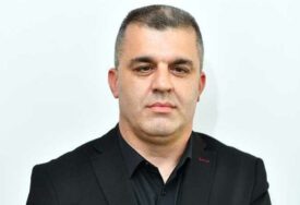 Biser iz Teslića: Odbornik SNSD traži sazivanje sjednice Skupštine opštine, ali je POTPUNO POBRKAO NADLEŽNOSTI