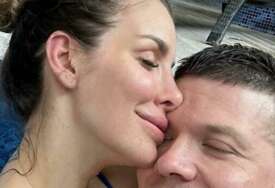 (FOTO) UŽIVAJU NA DVIJE LOKACIJE Sloba Radanović sa suprugom zna samo za luksuz, evo šta privlači najveću pažnju